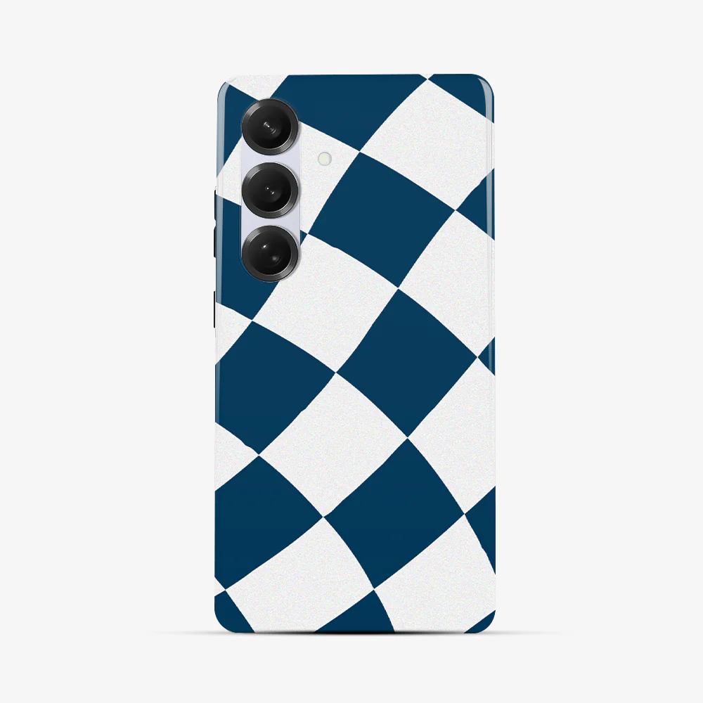 Blue & White Checkered Samsung Phone Case - Image 4